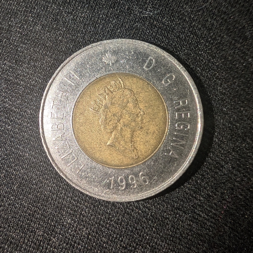 1996 Canada First Canadian Toonie $2 Two Dollar Coin Polar Bear offers welcome;